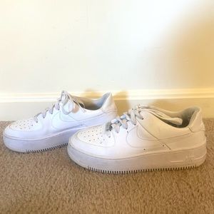Air Force 1s womens 8 white